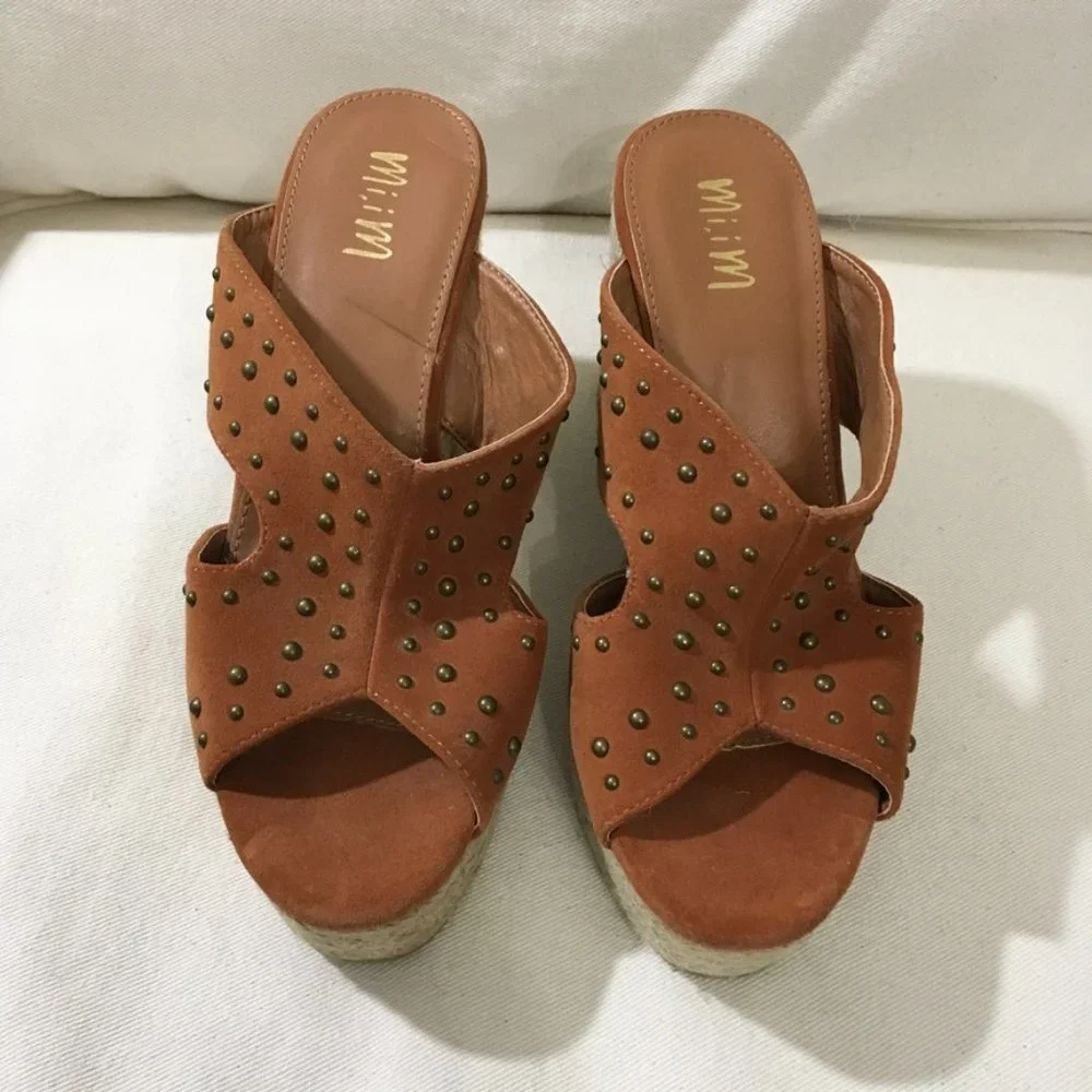 Mi,im Ada Stud Espadrilles Platform Clog NWOT